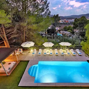  Villa Montecristo.